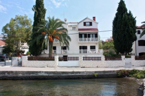  Twin Room Seget Vranjica 5160a  Трогир